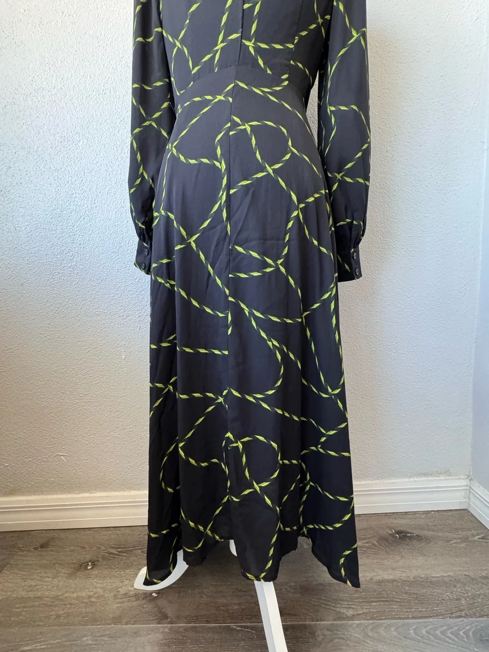 Urban Revivo Womens Black Chain Print Midi Dress Wrap Ruched Long Sleeves S NEW